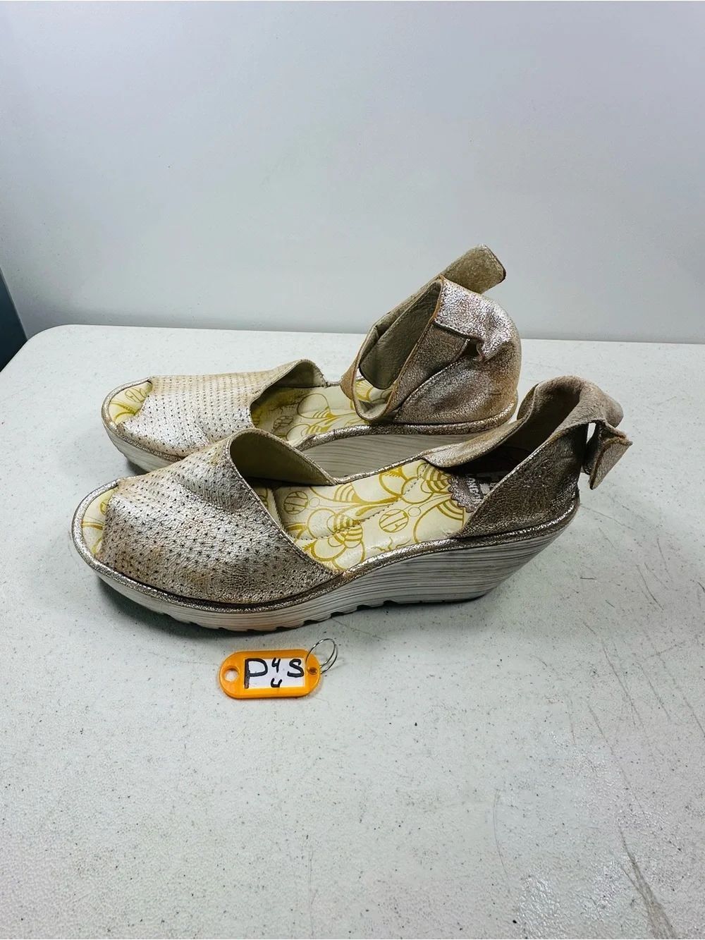 Fly London Pearl Metallic Ankle Strap Wedge Sandal Perforated Leather 39-8-8,5